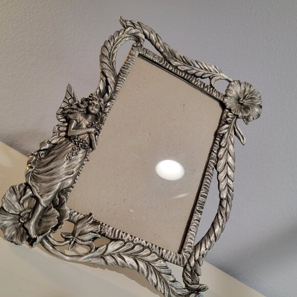 Vintage Pewter Angel Photo Frame with Flowers - Picture 4 of 5